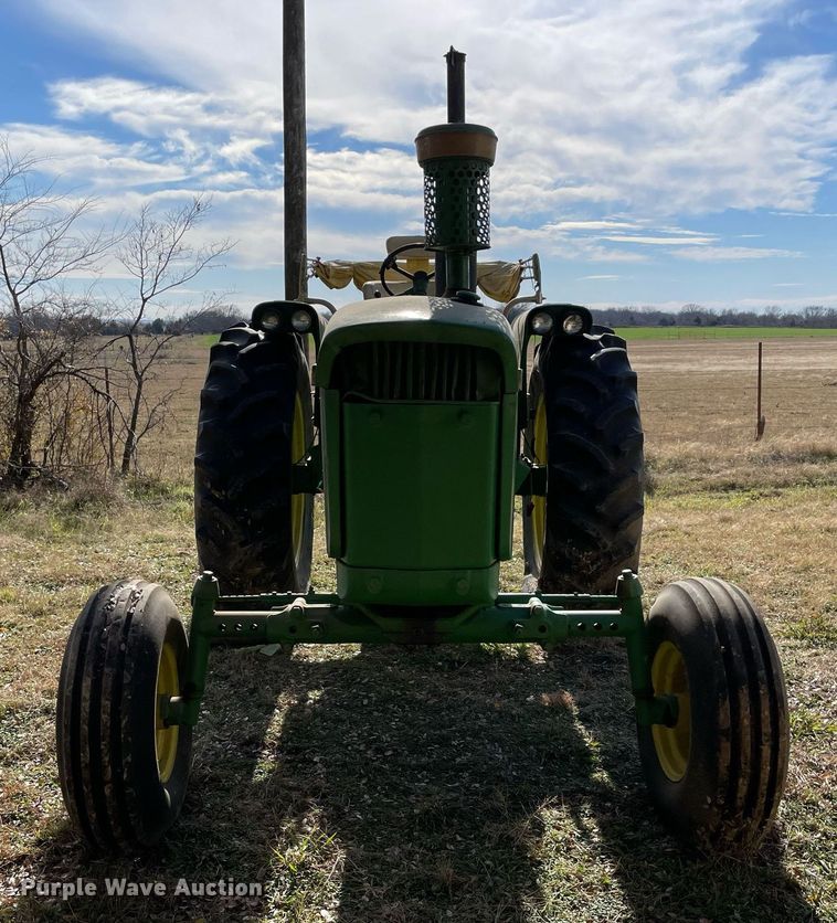 image for item LV9234 1963 John Deere 4010  tractor