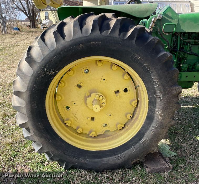 image for item LV9234 1963 John Deere 4010  tractor