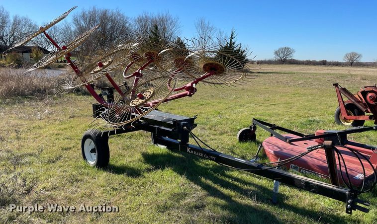 image for item LV9241 Hay rake