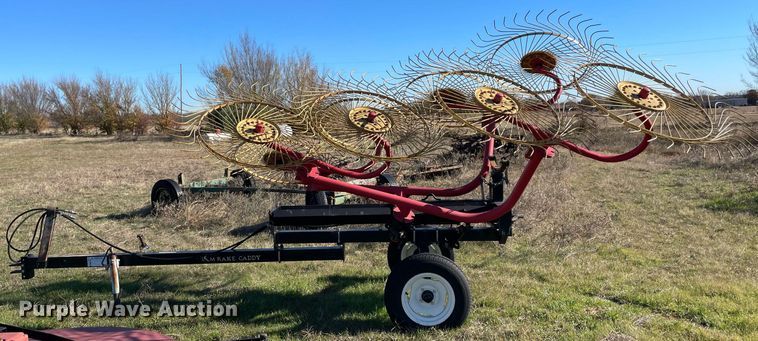 image for item LV9241 Hay rake