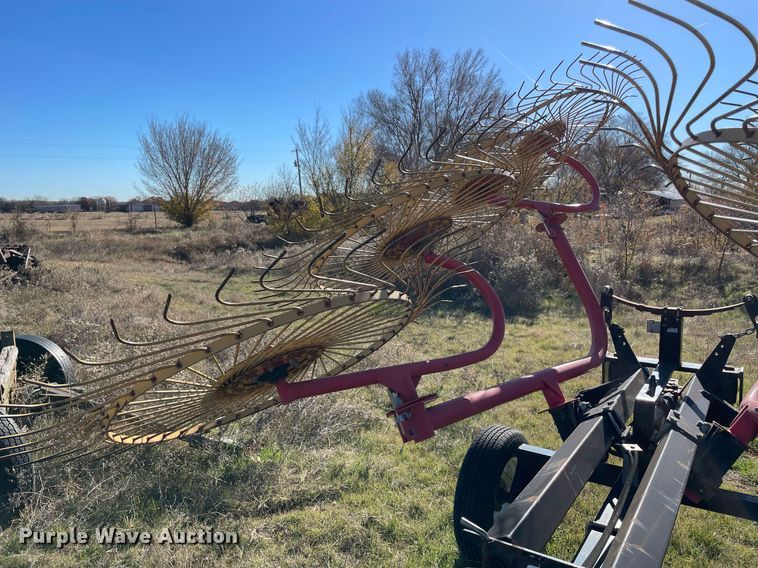 image for item LV9241 Hay rake