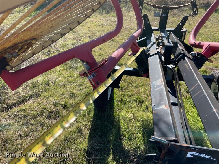 image for item LV9241 Hay rake