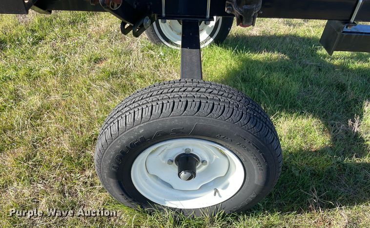 image for item LV9241 Hay rake