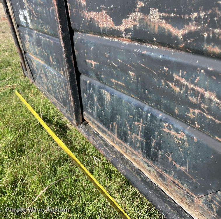 image for item LV9244 W-W  livestock trailer