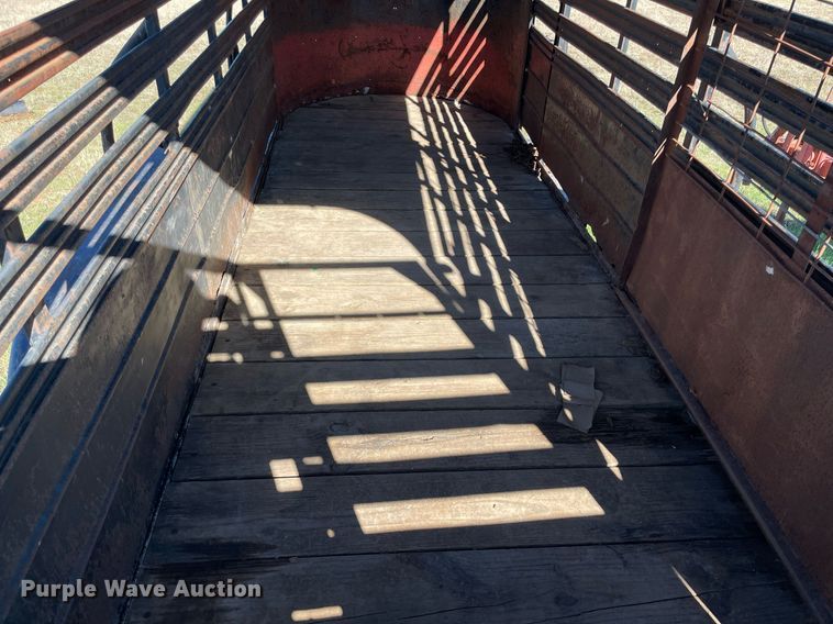 image for item LV9244 W-W  livestock trailer