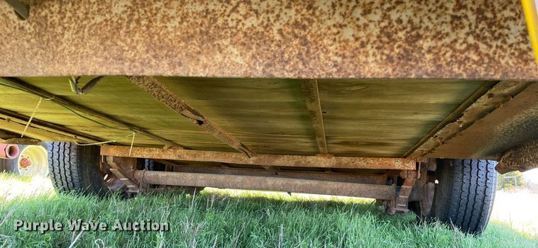 image for item LV9244 W-W  livestock trailer