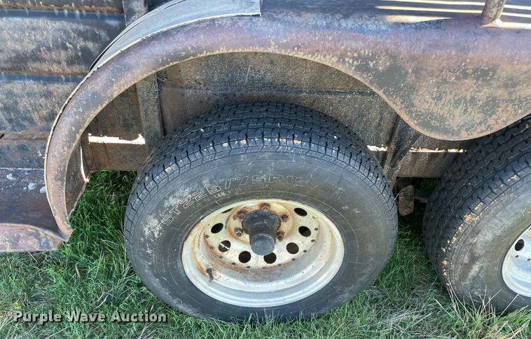 image for item LV9244 W-W  livestock trailer