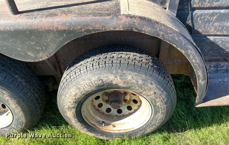 image for item LV9244 W-W  livestock trailer