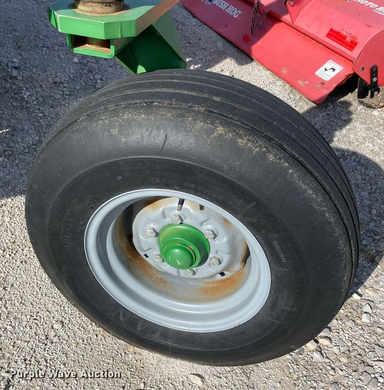 image for item LV9255 Frontier BP 1166  bale processor