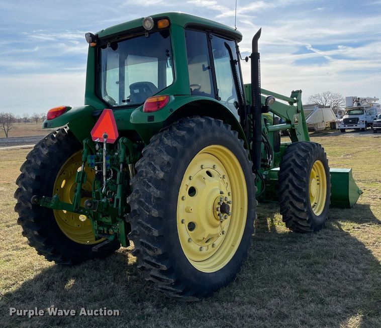 image for item LV9257 2009 John Deere 7130 Premium  MFWD tractor