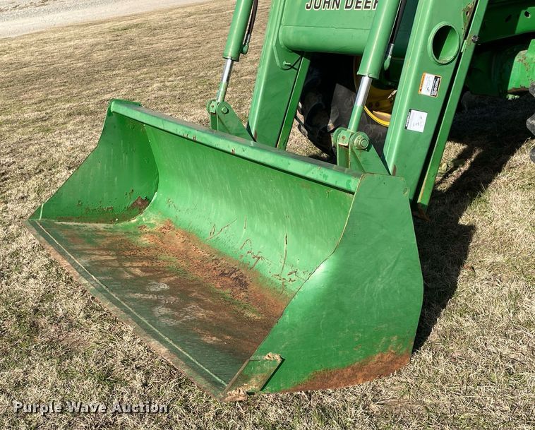 image for item LV9257 2009 John Deere 7130 Premium  MFWD tractor