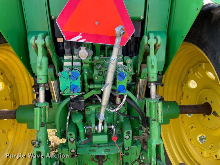 image for item LV9257 2009 John Deere 7130 Premium  MFWD tractor