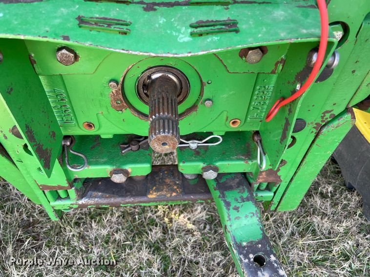 image for item LV9257 2009 John Deere 7130 Premium  MFWD tractor