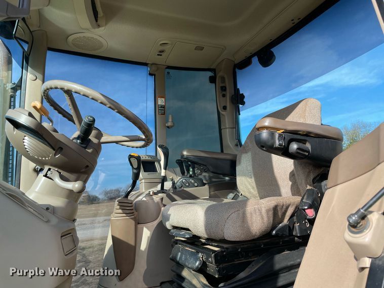 image for item LV9257 2009 John Deere 7130 Premium  MFWD tractor