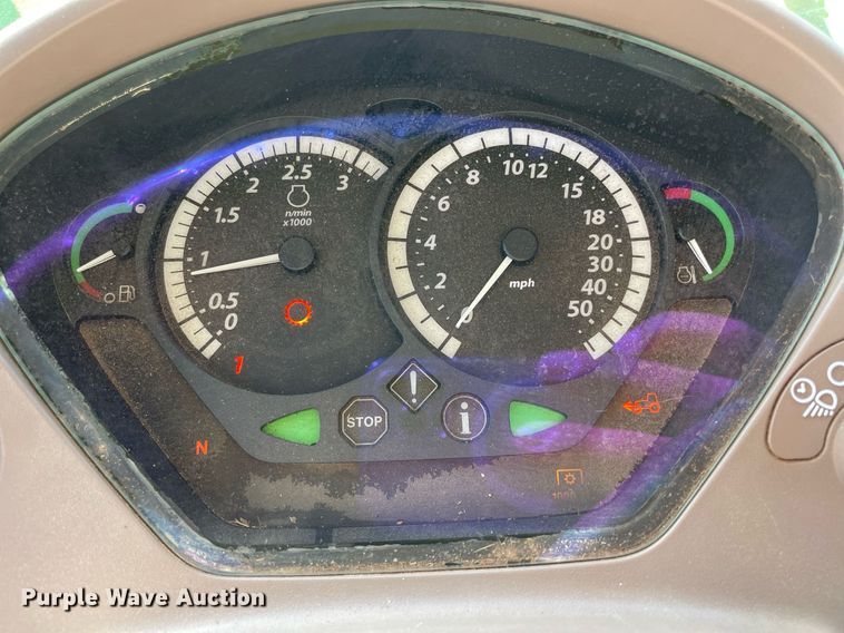 image for item LV9257 2009 John Deere 7130 Premium  MFWD tractor