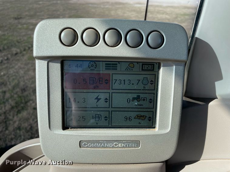 image for item LV9257 2009 John Deere 7130 Premium  MFWD tractor