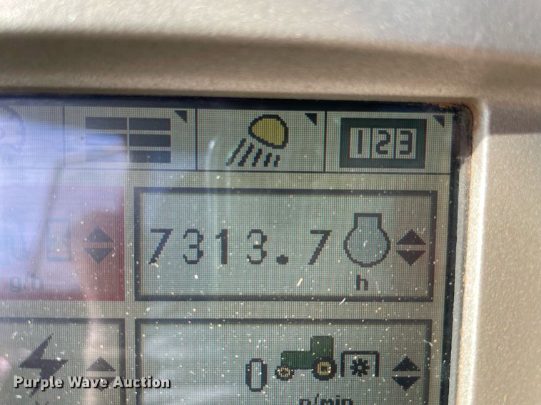 image for item LV9257 2009 John Deere 7130 Premium  MFWD tractor