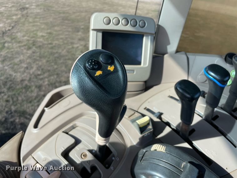 image for item LV9257 2009 John Deere 7130 Premium  MFWD tractor