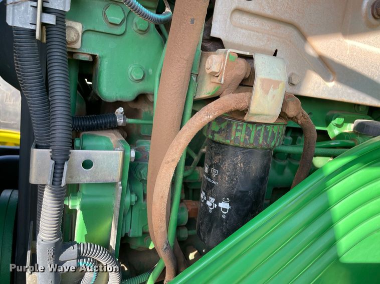 image for item LV9257 2009 John Deere 7130 Premium  MFWD tractor