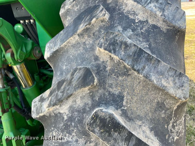 image for item LV9257 2009 John Deere 7130 Premium  MFWD tractor