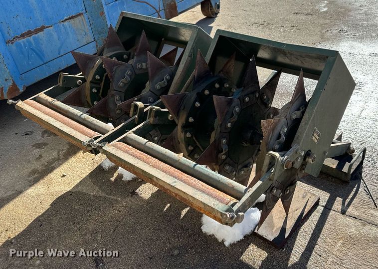 image for item LX9846 Cushman  aerator