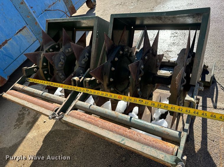 image for item LX9846 Cushman  aerator