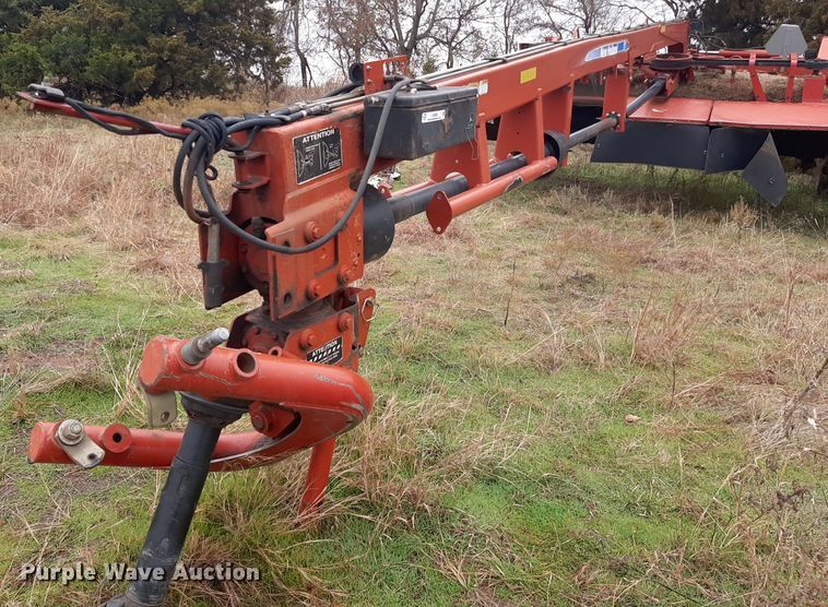 image for item LX9892 2011 New Holland H7460  windrower