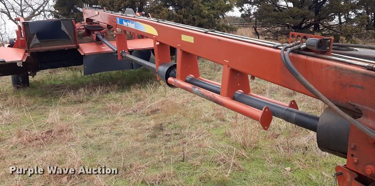 image for item LX9892 2011 New Holland H7460  windrower