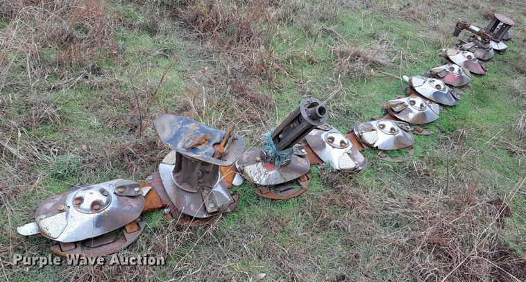 image for item LX9892 2011 New Holland H7460  windrower