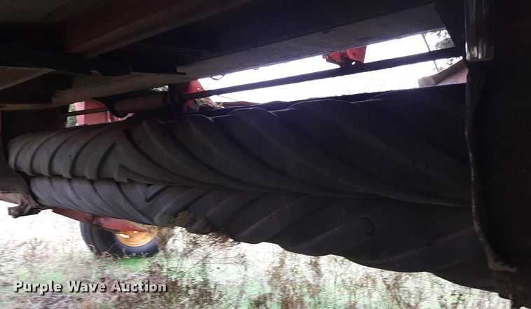 image for item LX9892 2011 New Holland H7460  windrower