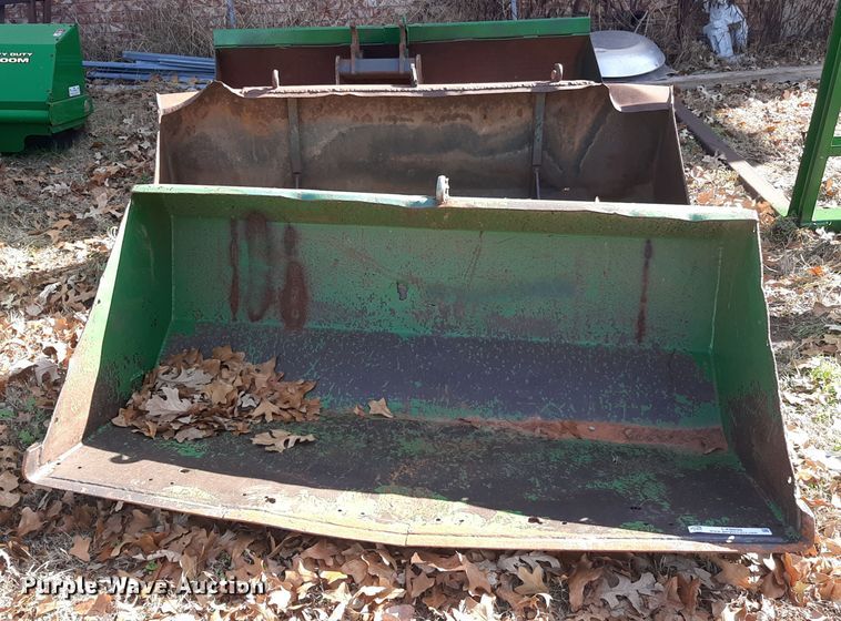 image for item LX9898 (4) buckets