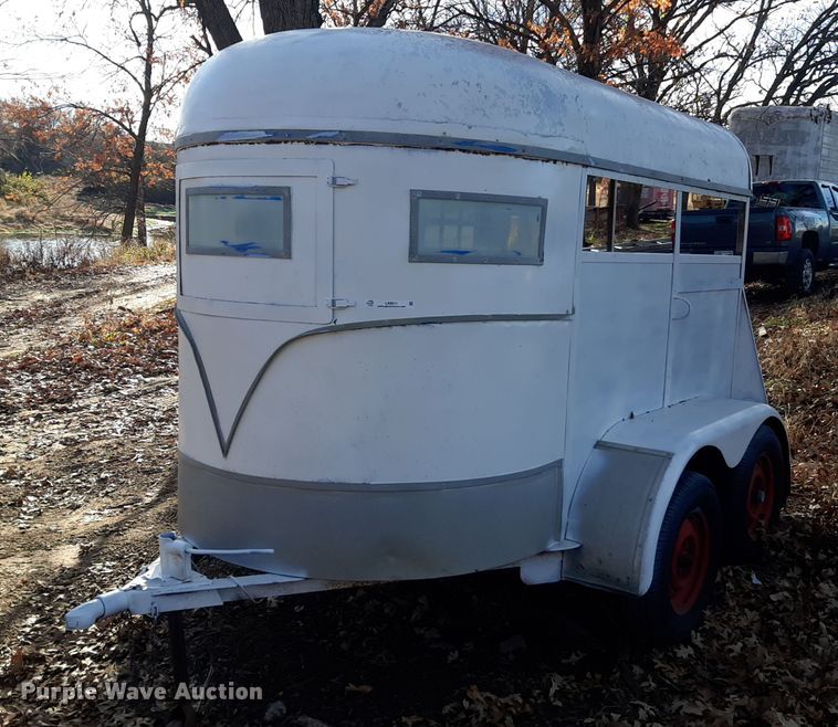 image for item LX9911 Livestock trailer