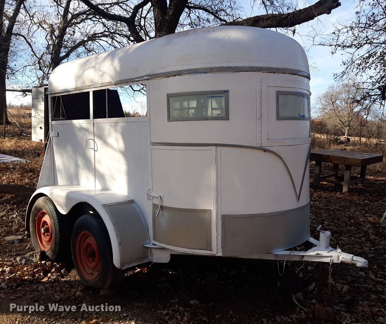 image for item LX9911 Livestock trailer