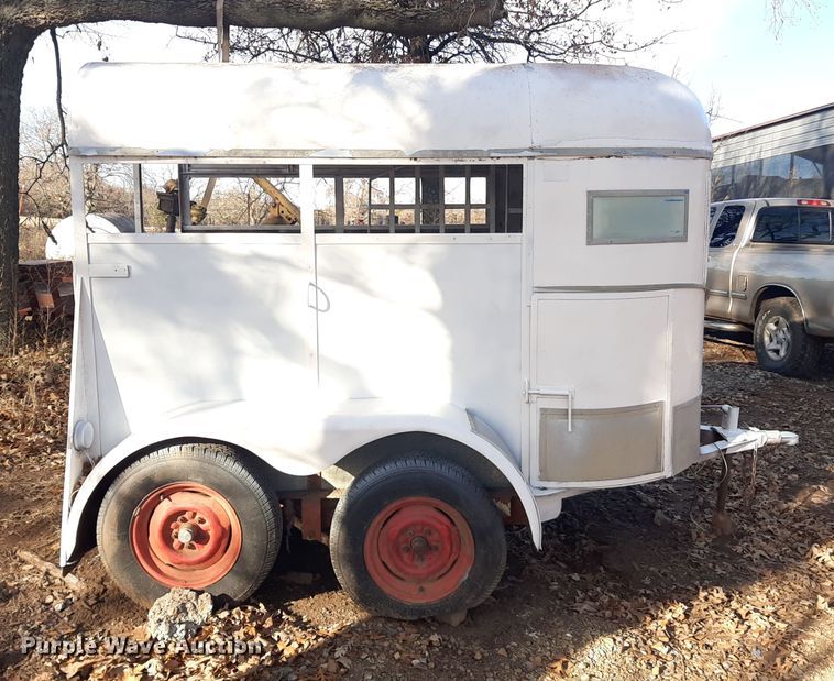 image for item LX9911 Livestock trailer