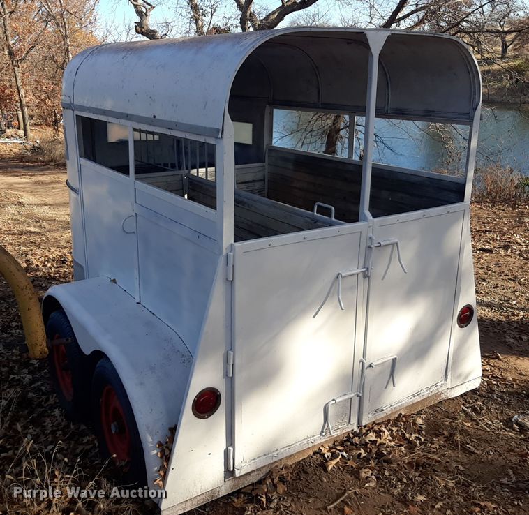 image for item LX9911 Livestock trailer