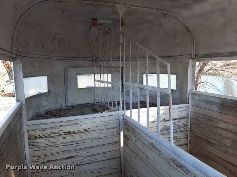 image for item LX9911 Livestock trailer
