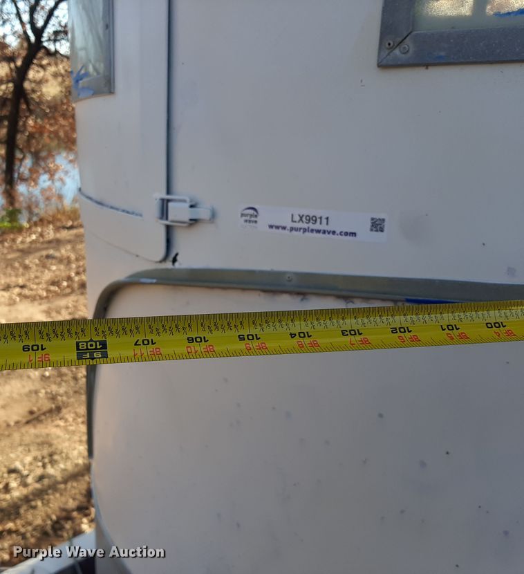 image for item LX9911 Livestock trailer