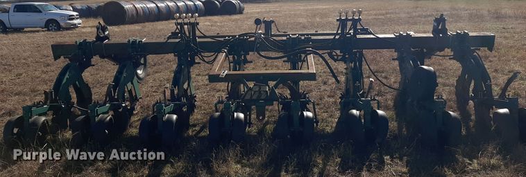 image for item LX9946 Moore-built  strip-till