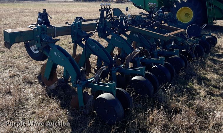 image for item LX9946 Moore-built  strip-till