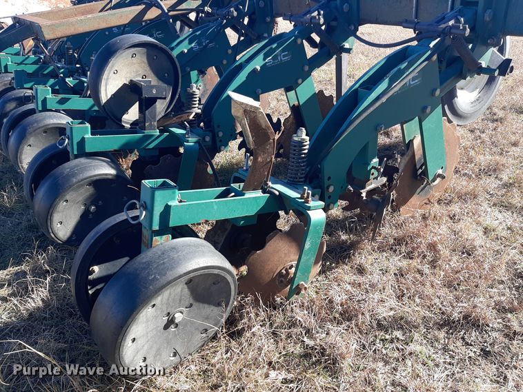 image for item LX9946 Moore-built  strip-till