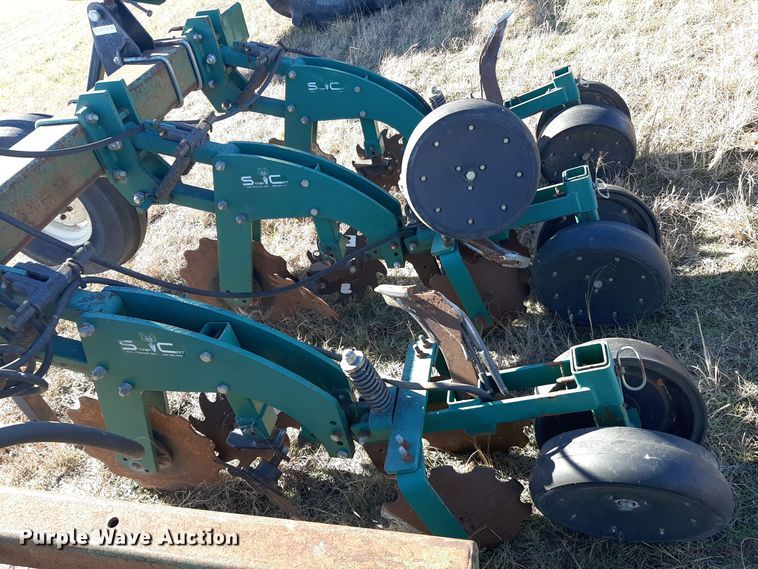 image for item LX9946 Moore-built  strip-till