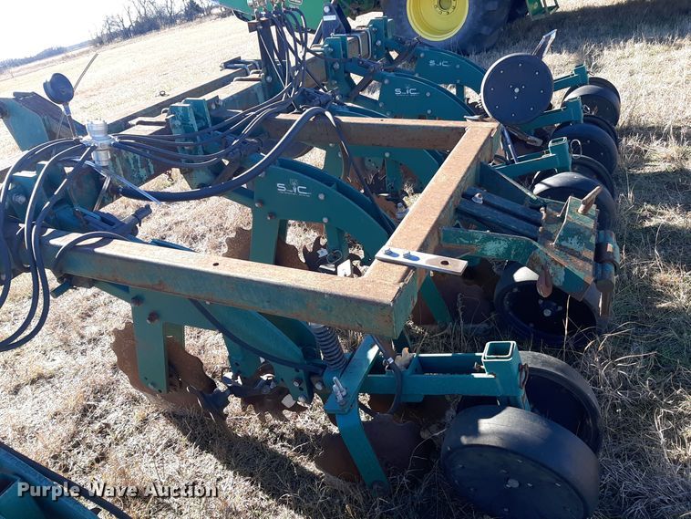 image for item LX9946 Moore-built  strip-till