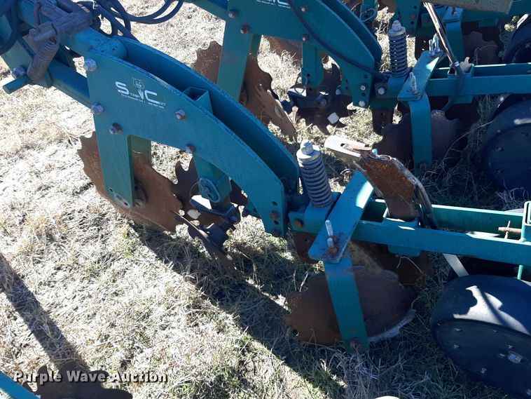 image for item LX9946 Moore-built  strip-till