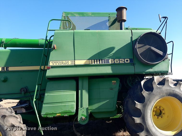 image for item LX9947 John Deere 6620 Titan II  RWA combine