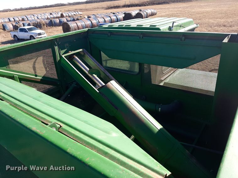 image for item LX9947 John Deere 6620 Titan II  RWA combine