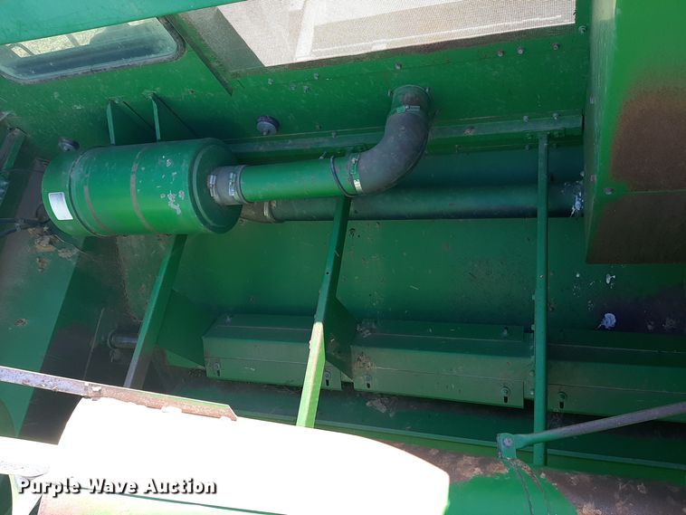 image for item LX9947 John Deere 6620 Titan II  RWA combine