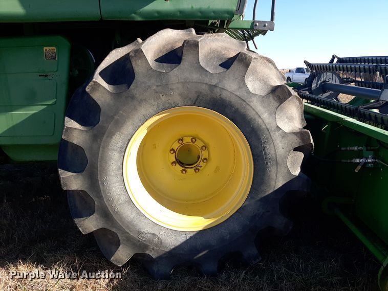 image for item LX9947 John Deere 6620 Titan II  RWA combine