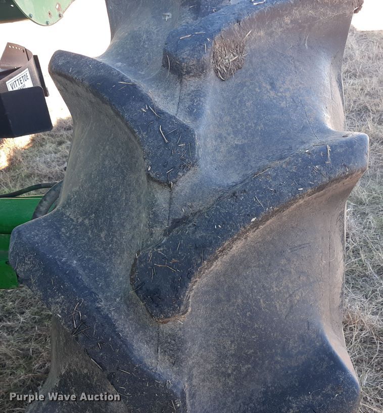 image for item LX9947 John Deere 6620 Titan II  RWA combine