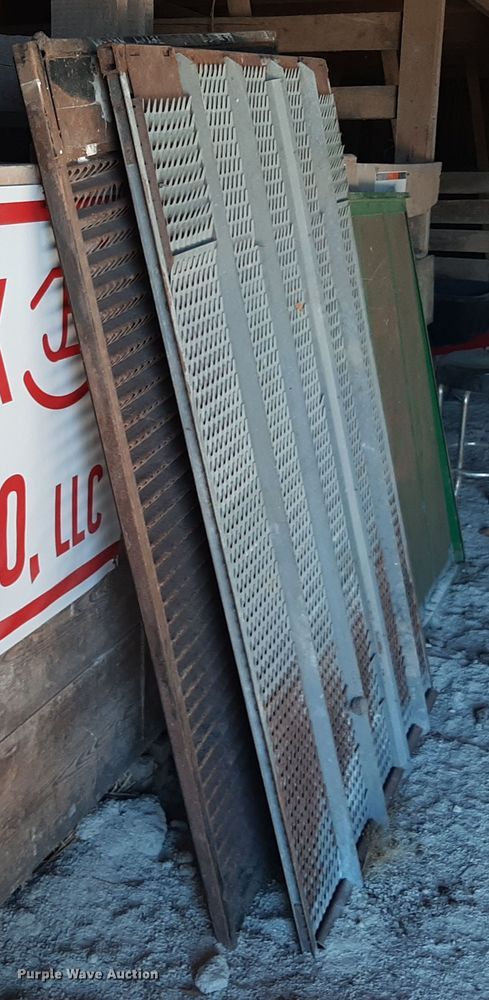 image for item LX9947 John Deere 6620 Titan II  RWA combine