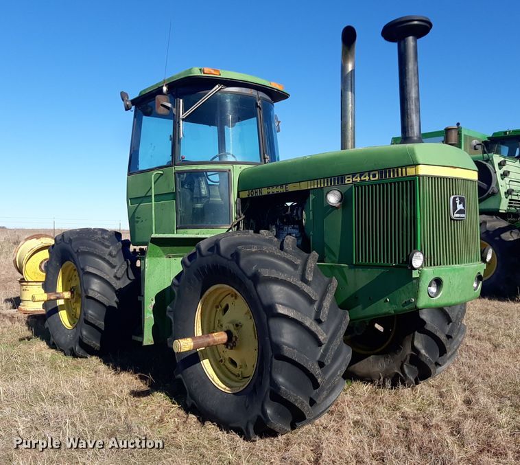 image for item LX9948 1976 John Deere 8440  4WD tractor